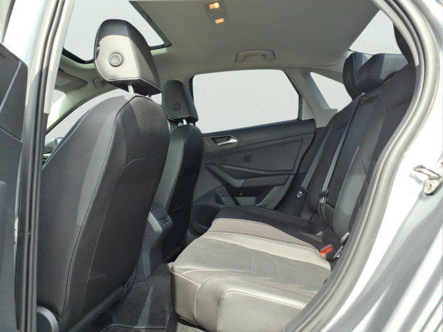 Certified 2023 Volkswagen Jetta SEL FWD image 10