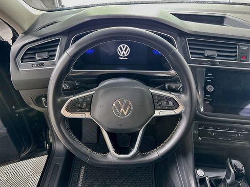 Used 2023 Volkswagen Tiguan SE FWD image 15
