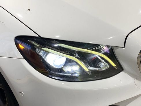 Used 2017 Mercedes-Benz E 300 image 21