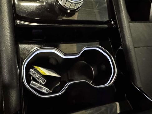 Used 2022 Jeep Grand Cherokee Limited image 29