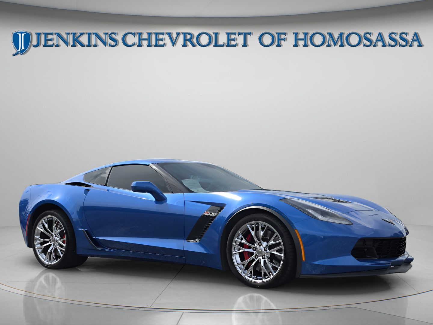 Used 2015 Chevrolet Corvette Z06 w/ 3LZ Preferred Equipment Group RWD image 2