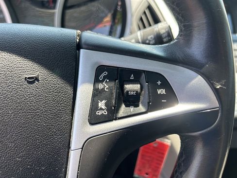 Used 2012 Chevrolet Equinox LT FWD image 23