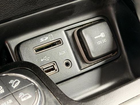 Used 2014 Jeep Cherokee Trailhawk w/ Leather Interior Group AWD/4WD image 30