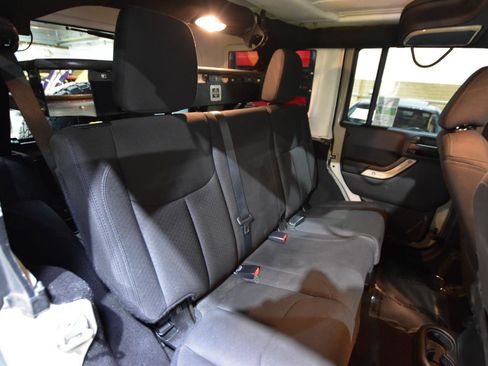 Used 2018 Jeep Wrangler Unlimited Sport S image 50