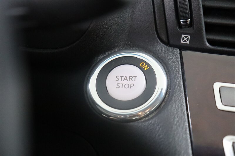 Used 2013 INFINITI M35 w/ Premium Pkg RWD image 16