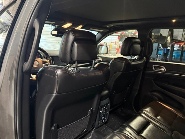Used 2020 Jeep Grand Cherokee Trailhawk w/ Trailhawk Luxury Group AWD/4WD image 29