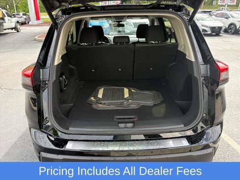 Used 2025 Nissan Rogue SV AWD/4WD image 26