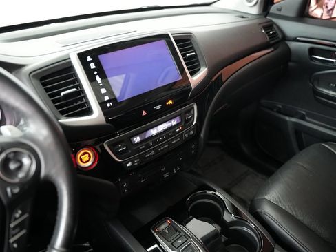 Used 2018 Honda Pilot Elite image 20