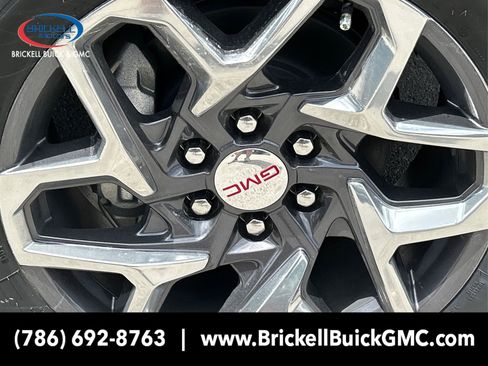 New 2025 GMC Sierra 1500 SLT w/ SLT Convenience Package image 13