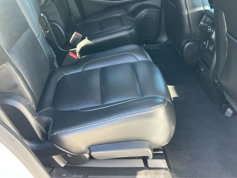 Used 2019 GMC Acadia SLT image 22