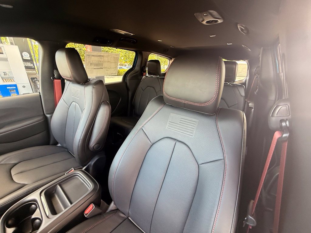 New 2027 Chrysler Pacifica Select FWD image 22