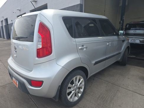 Used 2013 Kia Soul + w/ Audio Pkg FWD image 3