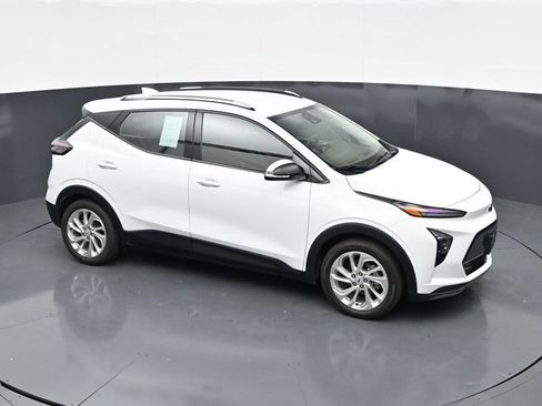 Used 2023 Chevrolet Bolt EUV LT w/ Driver Confidence Package FWD image 28