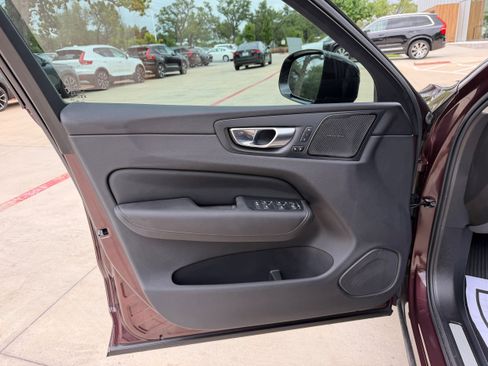 Used 2026 Volvo XC60 B5 Ultra w/ Protection Package Premier image 17