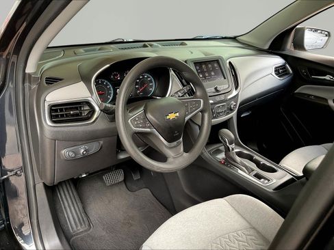 Used 2022 Chevrolet Equinox LS FWD image 16