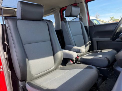 Used 2005 Honda Element EX image 16