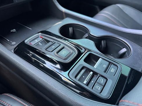 Used 2025 Honda Pilot TrailSport image 20