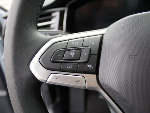 New 2026 Volkswagen Jetta SE image 16