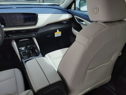 New 2026 Buick Envision Avenir image 17