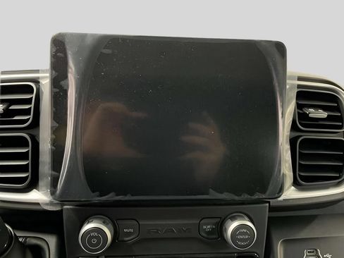 Used 2025 RAM ProMaster 2500 w/ Quick Order Package 22G SLT FWD image 12