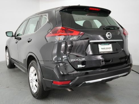 Used 2020 Nissan Rogue S image 7