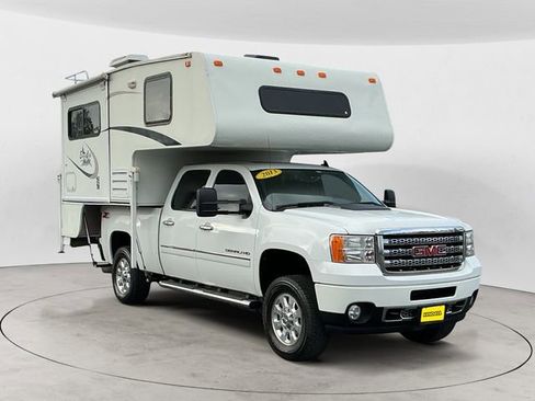 Used 2013 GMC Sierra 3500 Denali w/ Suspension Package, Off-Road image 7