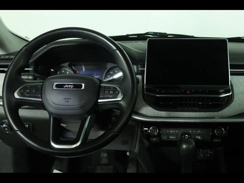Used 2022 Jeep Compass Latitude AWD/4WD image 15