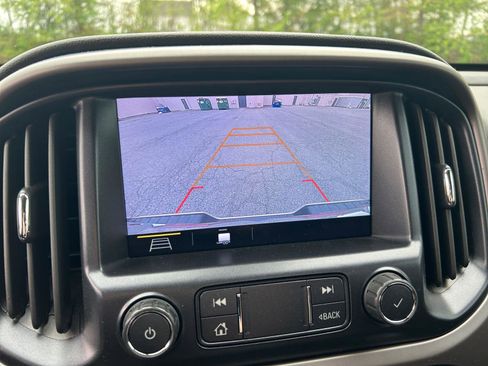 Used 2022 GMC Canyon AT4 image 20