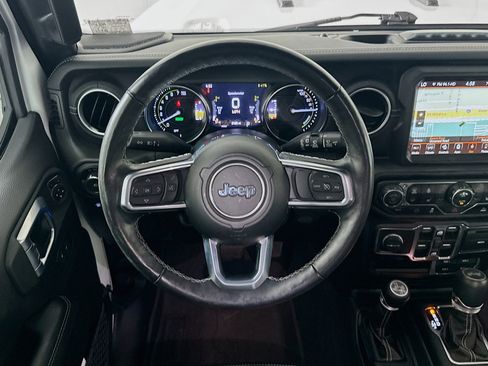 Used 2023 Jeep Wrangler Sahara w/ Cold Weather Group image 17