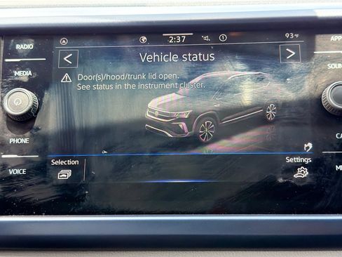 Used 2022 Volkswagen Taos SE FWD image 29