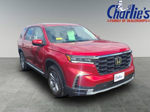 Used 2025 Honda Pilot EX-L image 3