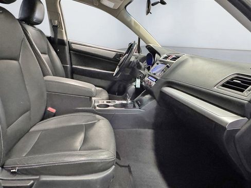 Used 2021 Subaru Outback Premium image 19