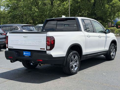 Certified 2025 Honda Ridgeline TrailSport image 2