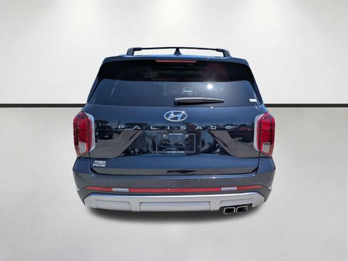 Used 2024 Hyundai Palisade Limited FWD image 5
