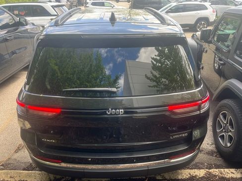 Used 2023 Jeep Grand Cherokee Limited AWD/4WD image 3