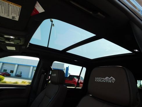 New 2025 Chevrolet Suburban High Country image 13