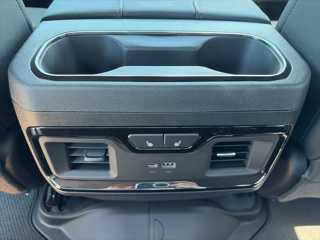 New 2026 GMC Sierra 1500 AT4 w/ AT4 Premium Package AWD/4WD image 13