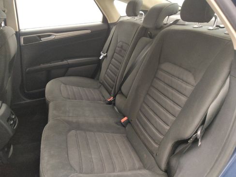 Used 2018 Ford Fusion SE image 18