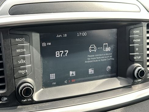 Used 2020 Kia Sorento LX FWD image 12