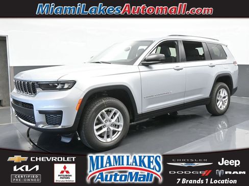 Used 2024 Jeep Grand Cherokee L Laredo RWD image 1