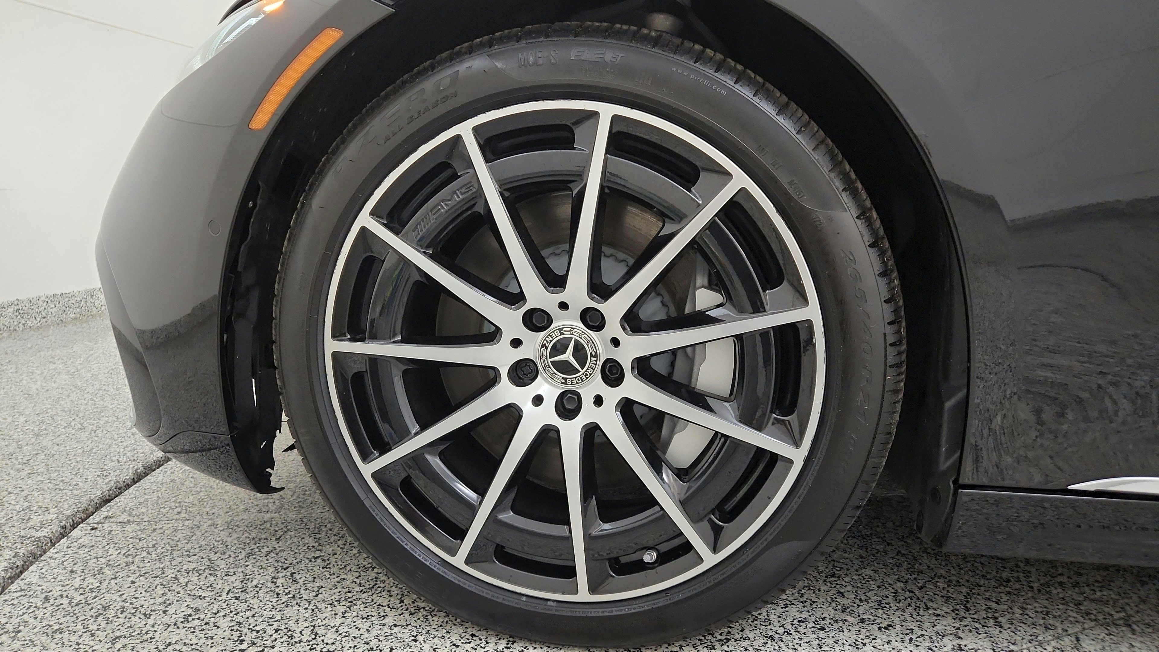 Used 2022 Mercedes-Benz EQS 580 4MATIC Sedan w/ Winter Package image 37