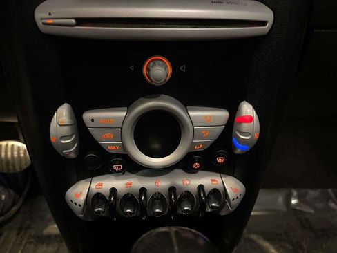 Used 2010 MINI Cooper S image 16