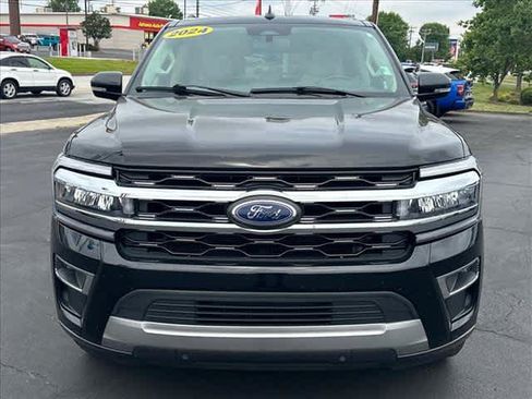 Used 2024 Ford Expedition Max Limited AWD/4WD image 8