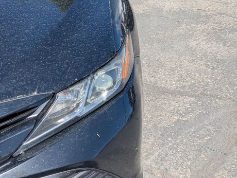 Used 2019 Toyota Camry LE FWD image 13