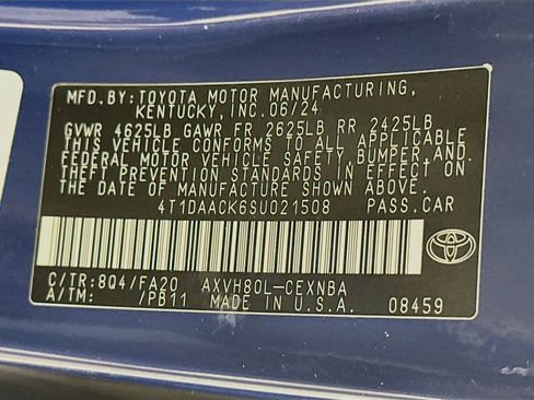 Used 2025 Toyota Camry LE FWD image 12