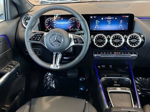 Certified 2026 Mercedes-Benz GLA 250 4MATIC image 18