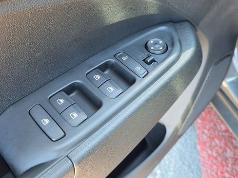 New 2025 Hyundai Venue SEL image 22