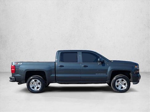 Used 2018 Chevrolet Silverado 1500 LT w/ All Star Edition image 4