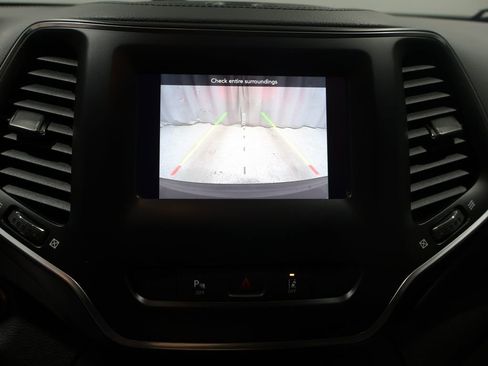 Certified 2021 Jeep Cherokee Latitude Lux image 26