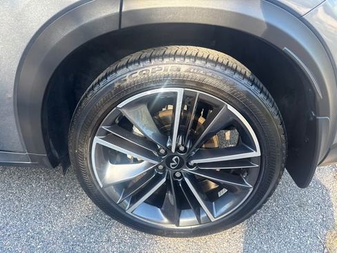 Used 2024 INFINITI QX50 Sport image 17